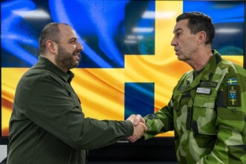Umjerow und Micael Bydén besprechen Verteidigungsproduktion