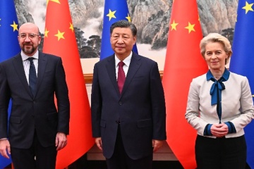 Von der Leyen pide a China que ayude a establecer una paz justa en Ucrania