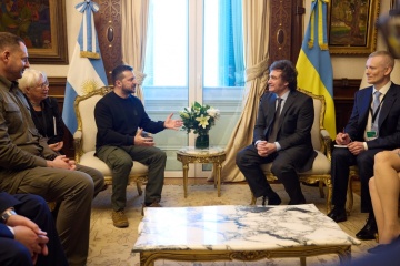 ゼレンシキー宇大統領、アルゼンチンでミレイ新大統領と会談