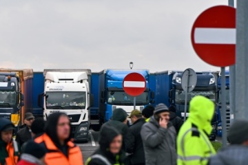 Les transporteurs polonais acceptent de débloquer un passage frontalier avec l’Ukraine 