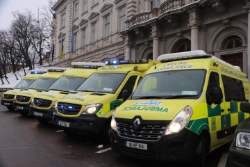 Lviv RMA and international partners hand over evacuation vehicle, four ambulances to medics