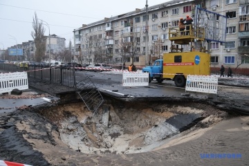 Al menos 53 personas heridas tras el ataque nocturno con misiles a Kyiv