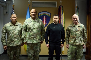 Zelensky visits U.S. Army Command in Europe