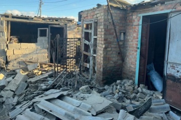 Bezirk Nikopol mit 11 Drohnen und Artillerie angegriffen