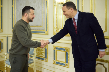 Zelensky, Sikorski discuss defense cooperation between Ukraine, Poland