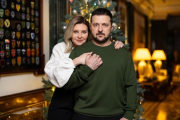 Zelensky couple congratulate Ukrainians on New Year's Eve