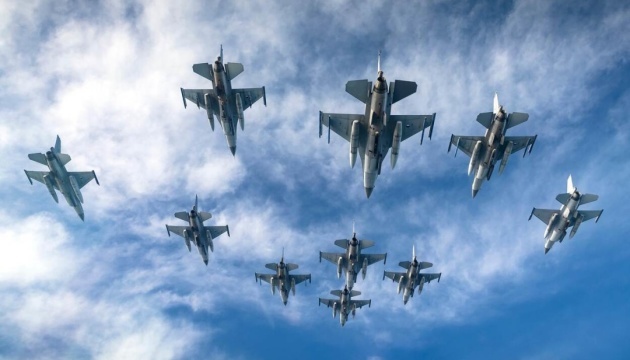 Luftwaffe: Lenkfliegerbomben zu echtem Problem geworden, F-16 werden so schnell wie möglich benötigt