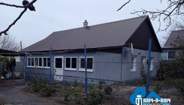 Будівельники з Дніпропетровщини відновили понад 100 приватних будинків на Херсонщині