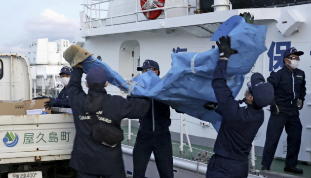 Водолази виявили тіла і уламки американського літака Osprey, який розбився біля берегів Японії