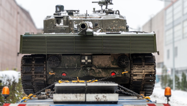До Польщі привезли на ремонт з України чергову групу танків Leopard