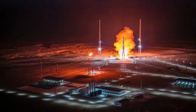 Китай уперше вивів у космос супутники ракетою на метані