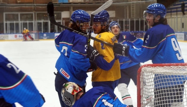 Українська хокейна «молодіжка» перемогла Італію перед чемпіонатом світу