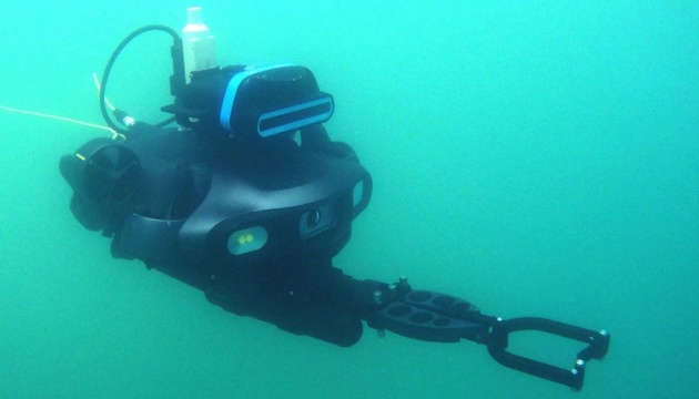 У Китаї представили підводний робот-дрон зі штучним інтелектом
