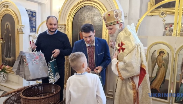 У Варшаві до українських дітей завітав Святий Миколай