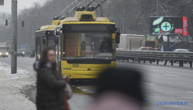 У Києві планують змінити роботу транспорту під час повітряних тривог - розглядають кілька варіантів