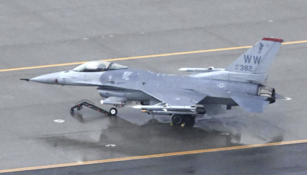 Поблизу Південної Кореї впав американський винищувач F-16