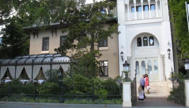У Криму готують до «націоналізації» готель Софії Ротару в Ялті