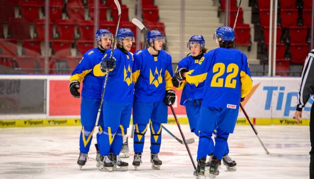 Збірна України обіграла поляків на старті молодіжного чемпіонату світу з хокею