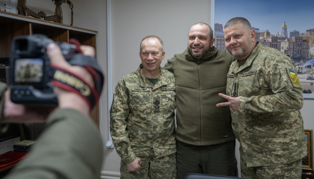 Umerov, Zaluzhnyi and Syrskyi present awards to Ground Forces soldiers