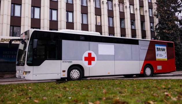 Дніпропетровщина отримала евакуаційний автобус для поранених