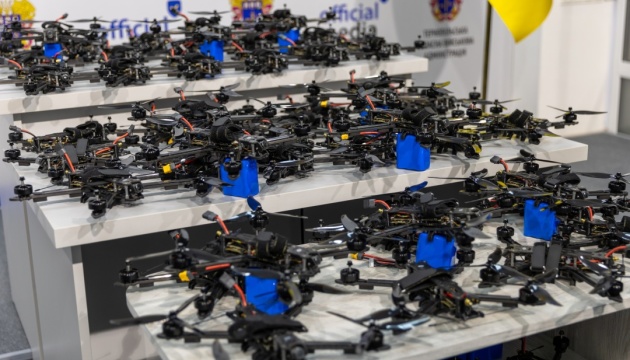 Тернопільська ОВА передала 50 FPV-дронів для військових