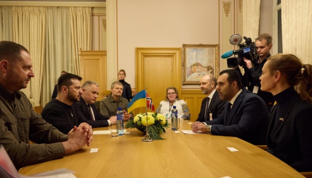 Zelensky se reúne con el presidente del parlamento noruego