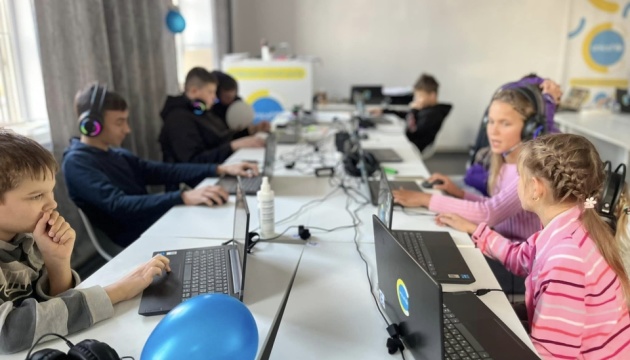 На Житомирщині за підтримки ЮНІСЕФ відкрили 28 STEM-лабораторій та цифрових освітніх просторів