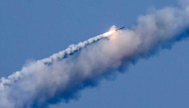 Russland feuert Raketen in Richtung Starokostjantyniw ab – Luftwaffe