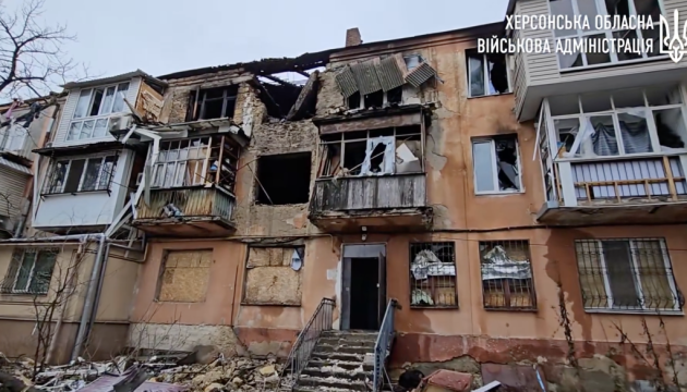 Cherson unter russischem Beschuss: Markt und Wohnhäuser beschädigt