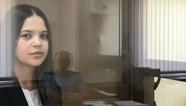 Російський «суд» залишив під вартою 25-річну кримську татарку Леніє Умерову