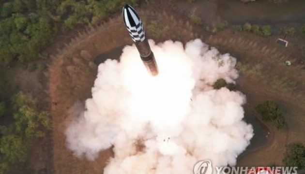 ウクライナ、北朝鮮の弾道ミサイル発射にコメント
