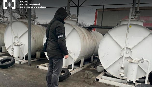 На АЗС у Кривому Розі вилучили 35 тонн фальсифікованого пального