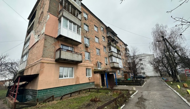 Відбудова на Київщині: у Макарові відновлюють ще одну багатоповерхівку