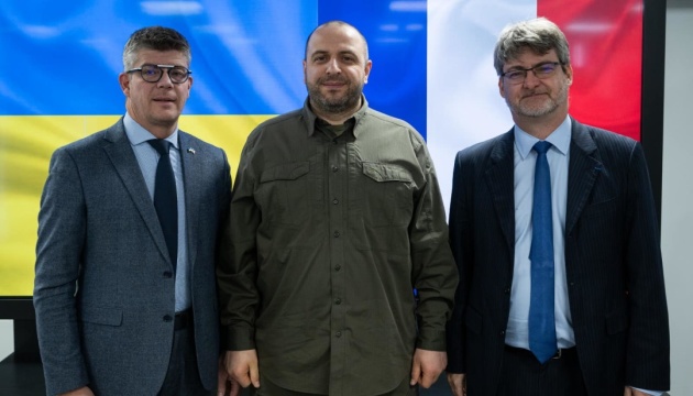 Umerov: Ucrania dispuesta a comprar armas directamente a los fabricantes franceses