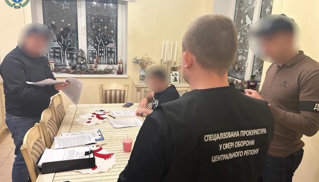 У Києві викрили посадовця КМВА, який допомагав депутатам ухилятися від військової служби