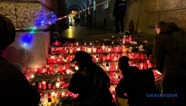У Чехії - день жалоби за жертвами стрілянини у Празі