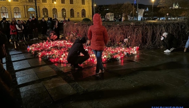 У Чехії за добу зібрали €1,6 мільйона допомоги для рідних жертв і постраждалих у стрілянині