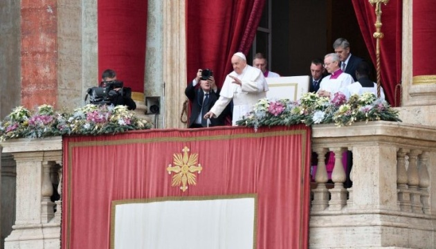 El Papa Francisco implora la paz para Ucrania en su mensaje navideño