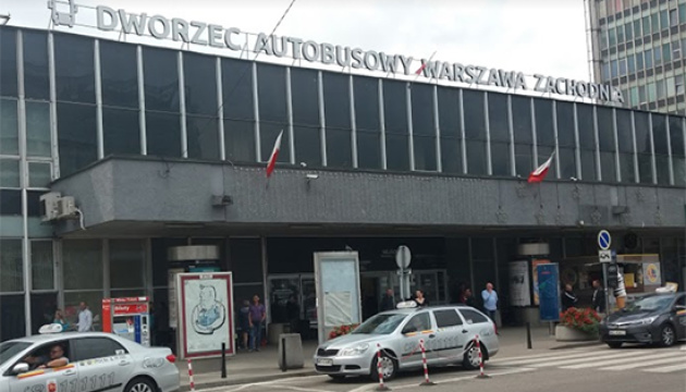 Українські біженці можуть безплатно переночувати у Варшаві