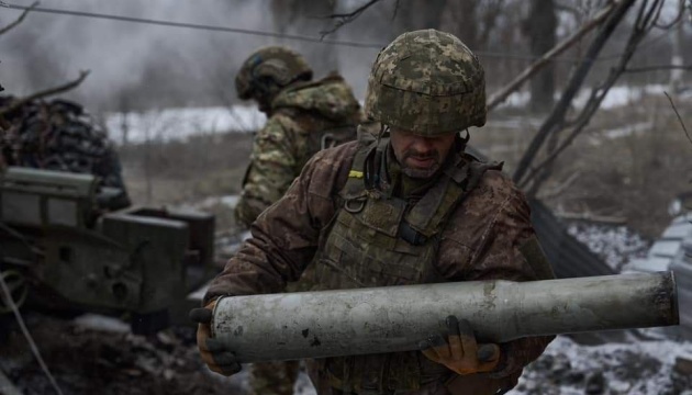 Fuerzas de defensa repelen 30 ataques rusos en seis direcciones