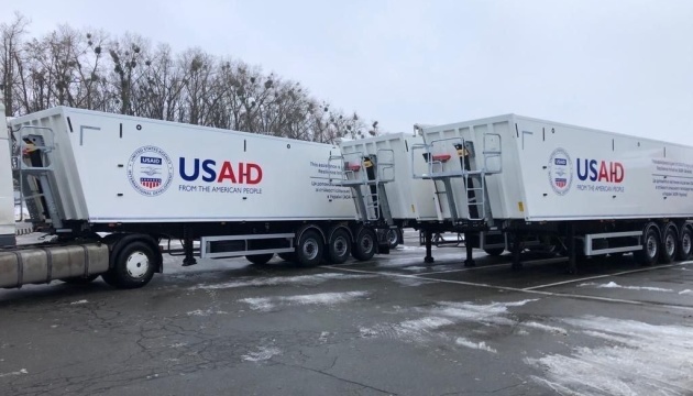 U.S. delivers 16 grain trailers to Ukrainian farmers in Dec - Brink