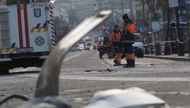 Кількість жертв ракетної атаки у Києві зросла до 21