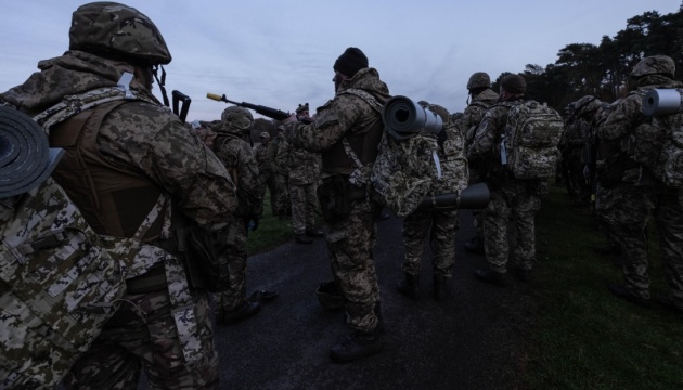 Генштаб показав, як українські воїни у Британії готуються до польових виходів