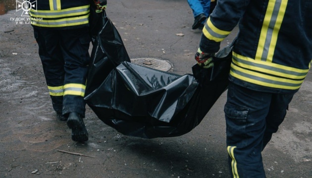 У Києві під завалами виявили тіло 16 загиблого - КМВА