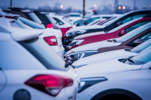 Рада підтримала у першому читанні законопроєкт про дерегуляцію ринку вживаних автомобілів