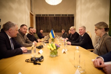 Zelensky aborda la cooperación en defensa con la primera ministra de Lituania