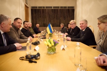 Zełenski rozmawiał o współpracy obronnej z premier Litwy

