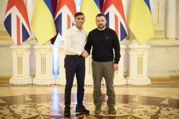 Volodymyr Zelensky et Rishi Sunak signent un accord sur les garanties de sécurité pour l’Ukraine 
