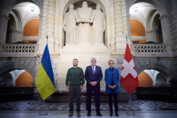 Zelensky se reúne con representantes del parlamento suizo