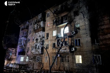 Ataque con drones a Odesa: Tres heridos, 130 personas evacuadas del edificio dañado